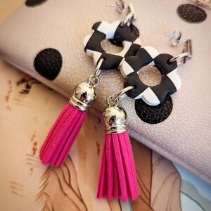 Checkerboard Daisies w Tassel Earrings